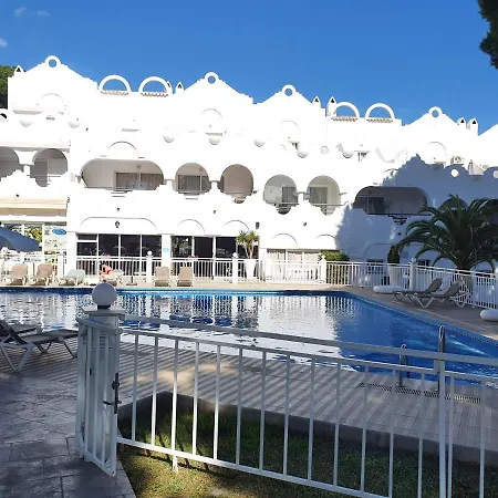 Beautiful House In Elviria, With 2 Bedrooms, 2 Swimming Pools, Sauna, Jacuzzi, Gym, Wifi Holiday home *
